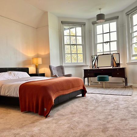 The Vicarage Tooting, Sw17 Hotel London Exterior photo
